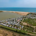 ZEcamping 4 à 200m de la plage piscine animaux acceptés salle fitness Sérignan
